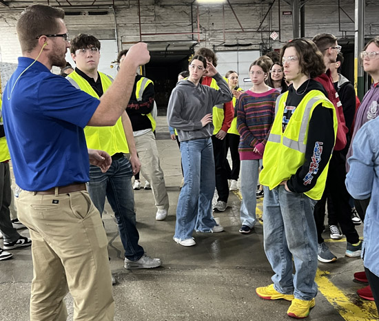 HS seniors go on local company tours « The VW independent